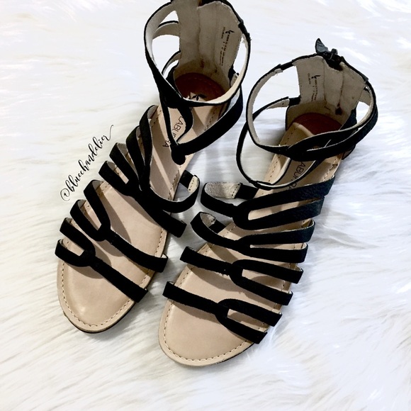 koolaburra Shoes - koolaburra by ugg • azore gladiator sandals
